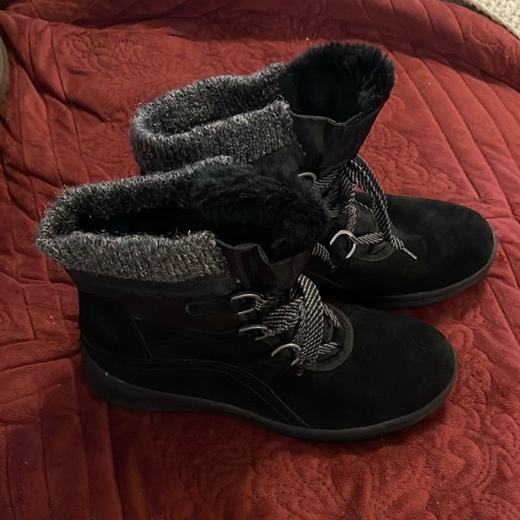 YUU ABALEE STYLE Black water resistant winter boots, women’s 8.5M suede leather - Picture 2 of 12